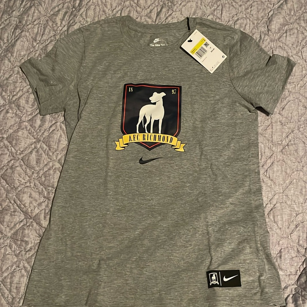 NWT. Nike Women’s Tee. AFC Richmond. Size Small.